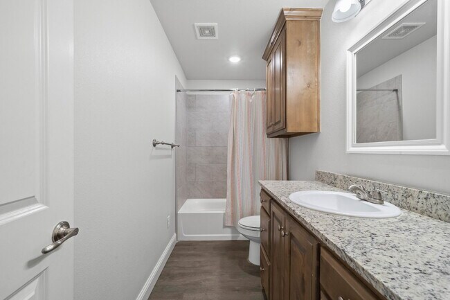 Building Photo - Beautiful 3/2/2 in Frenship ISD