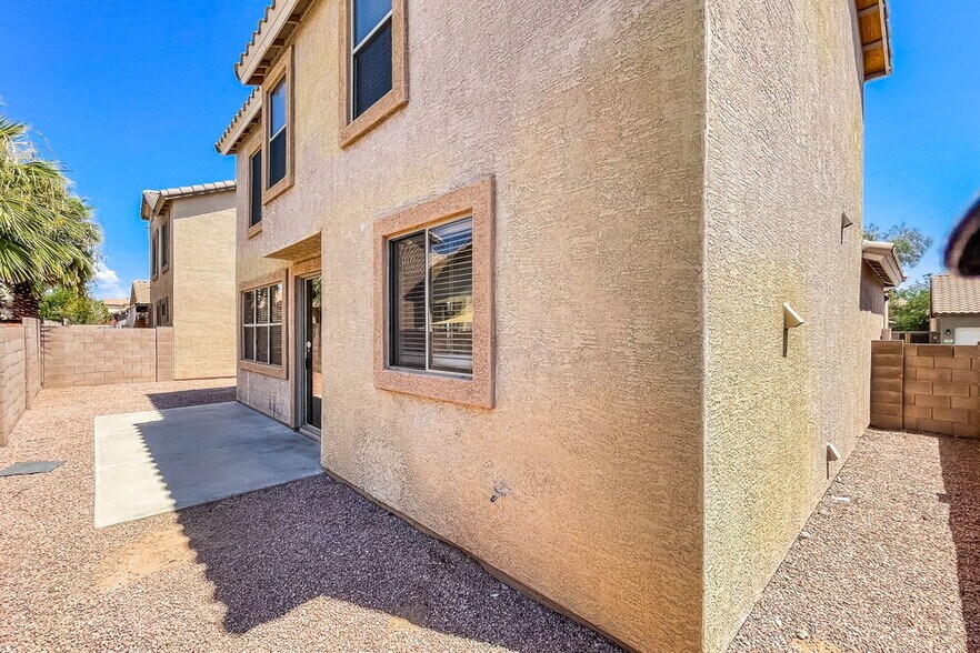 Building Photo - 8930 E Capri Ave