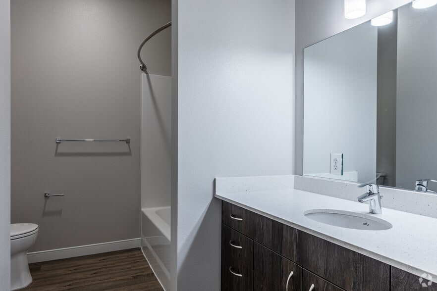 1BA, 1Ba - 790SF - 134th Street Lofts