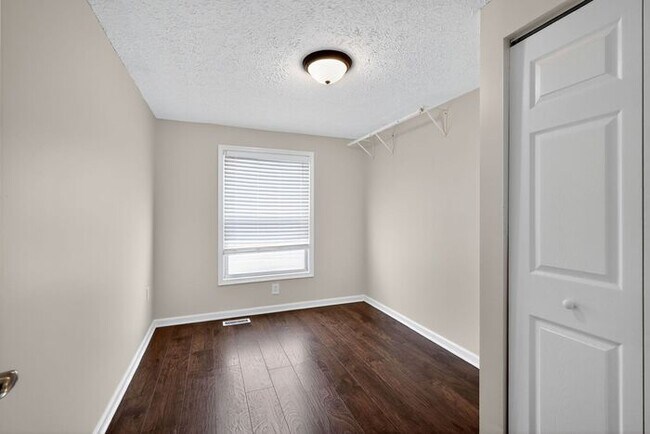 Building Photo - 2225 Pinefield Way