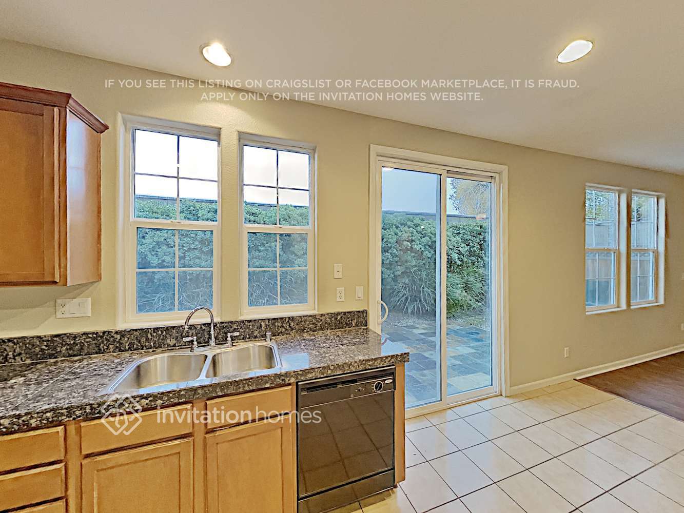 Building Photo - 638 Equinox Loop