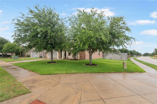 Building Photo - 4161 Shallow Creek Loop