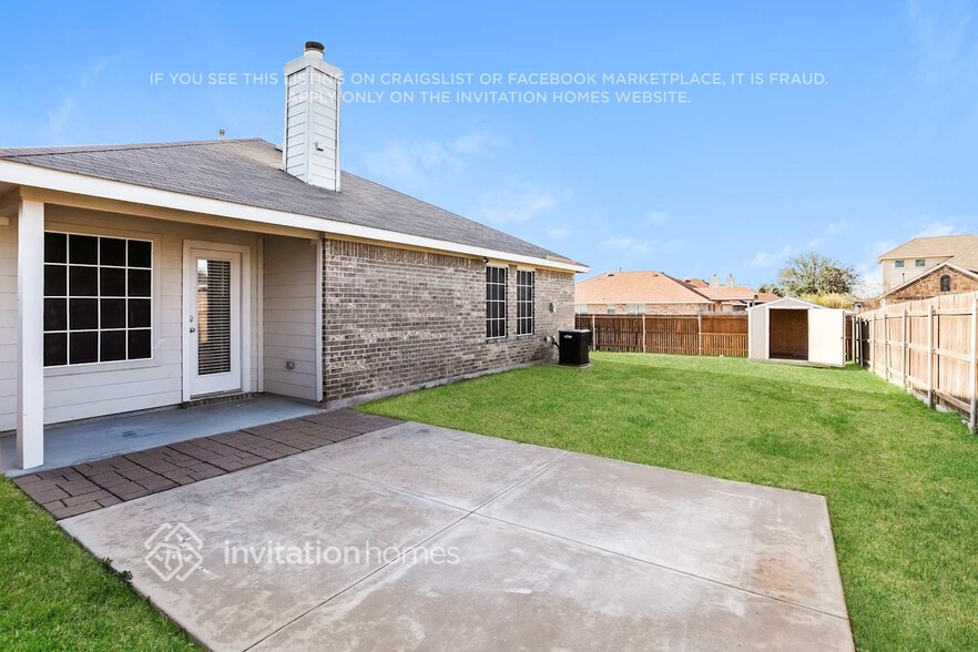 Building Photo - 9001 Heartwood Dr