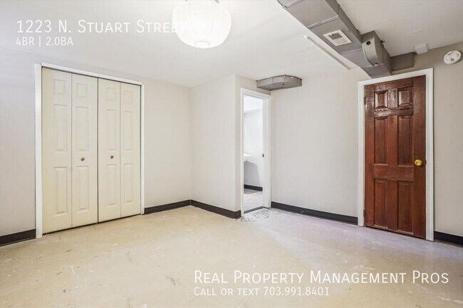 Building Photo - 1223 N Stuart St