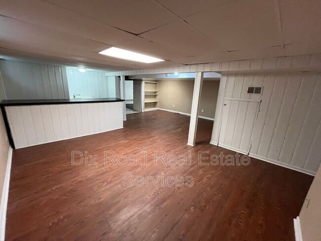 Building Photo - 601 Wilshire Dr