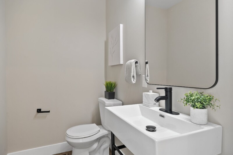 Building Photo - 1629 Forest Ave