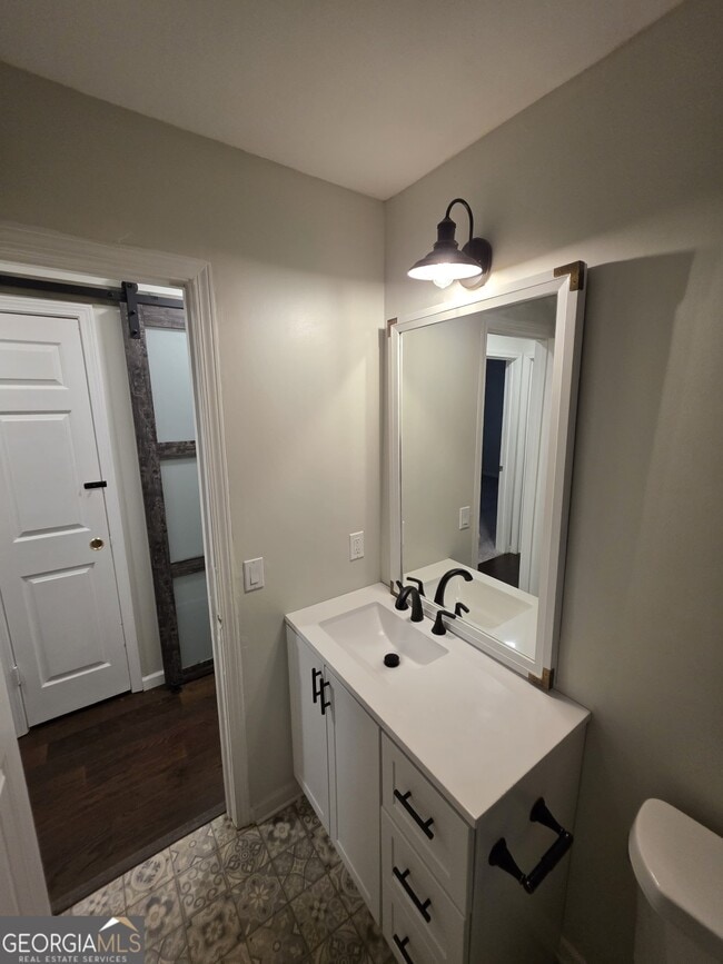 Building Photo - 3973 Woodland Cir SE