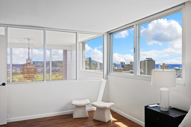 Building Photo - PH1-Hale