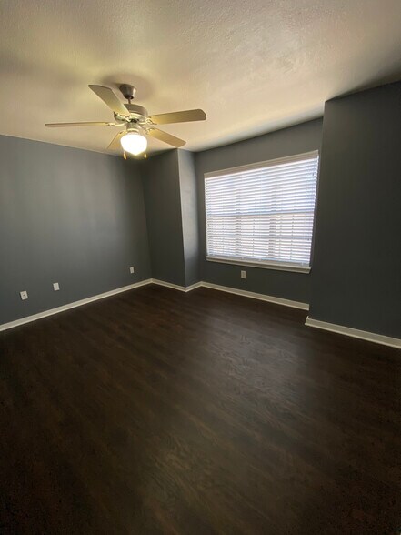 Master Bedroom - 3901 Travis Street