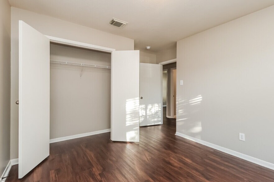 Building Photo - 16207 Imperial Forest Ln