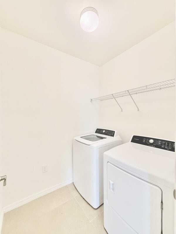 Building Photo - 3422 Cancun Ct