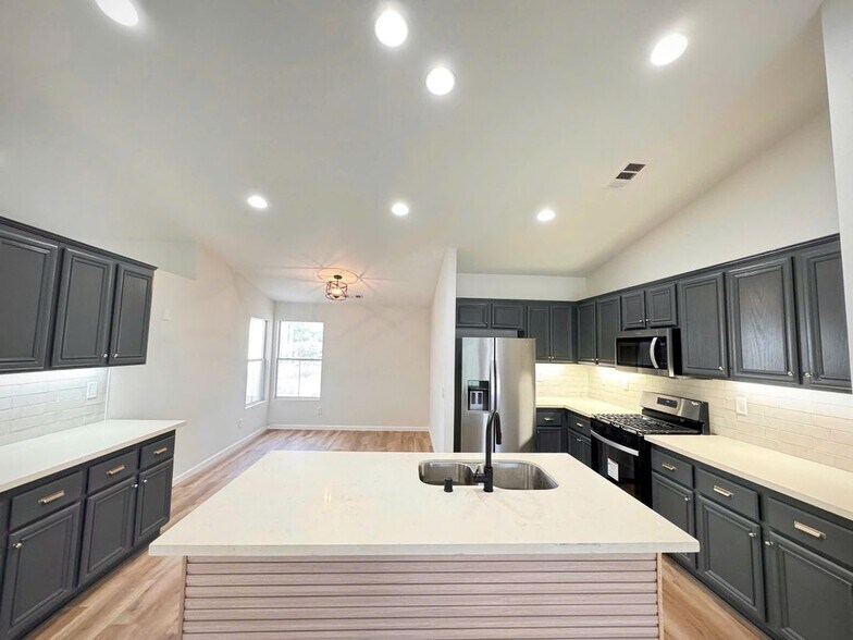 Building Photo - 81464 Avenida Esmeralda