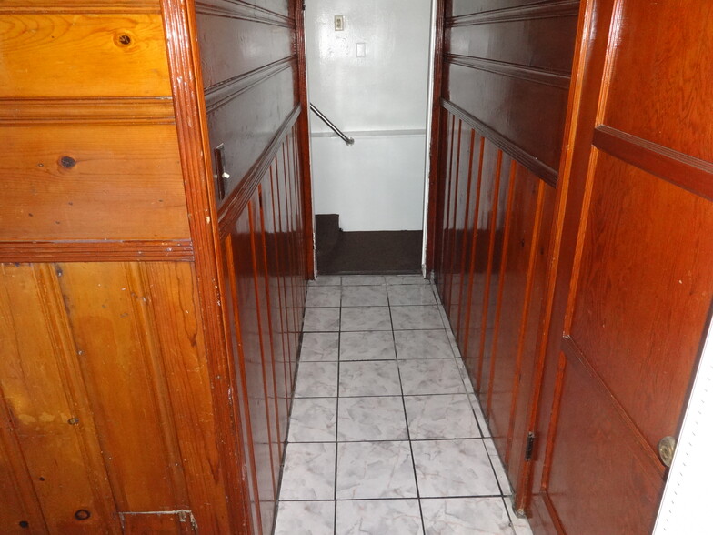 hallway - 1972 Avalon St