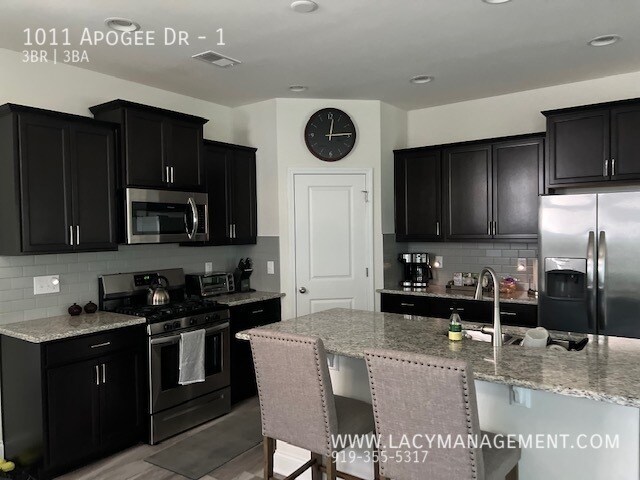 Building Photo - 1011 Apogee Dr