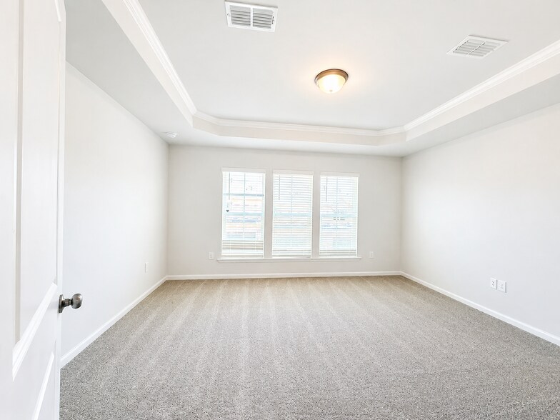 Building Photo - 220 Broomside Ave