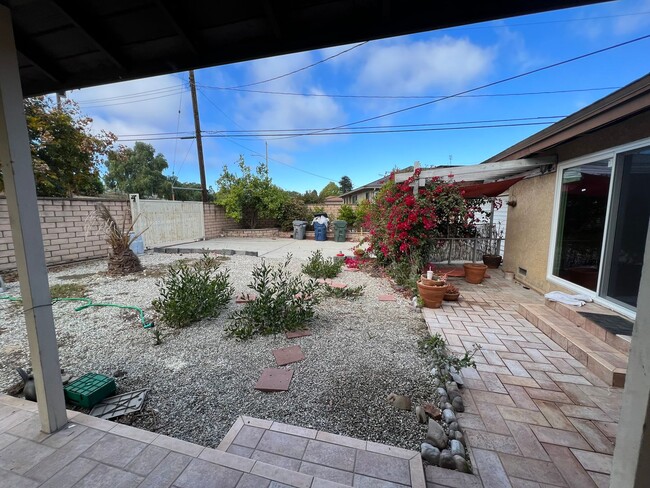 Building Photo - SILVER SPUR EXECUTED FAMILY HOME