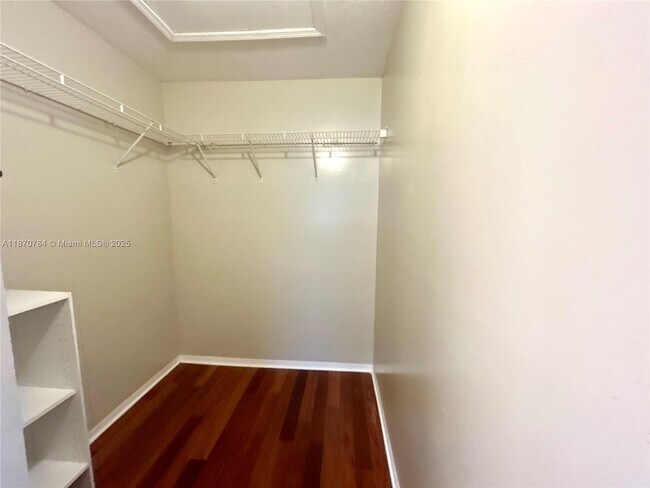 Building Photo - 3036 SE 15th Ave