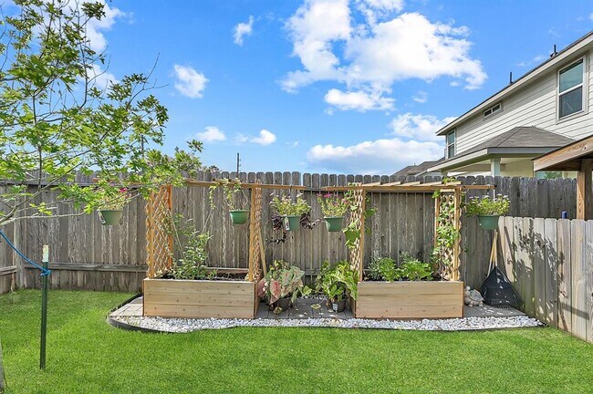 Building Photo - 3554 Paganini Pl