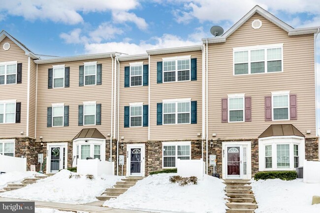 Building Photo - 6515 Dundee Dr