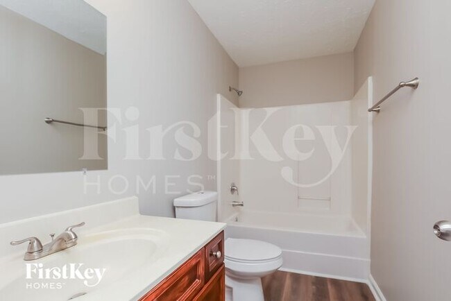 Building Photo - 2304 Haskell Dr