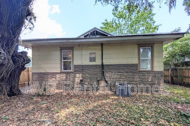 Building Photo - 28 33rd St W