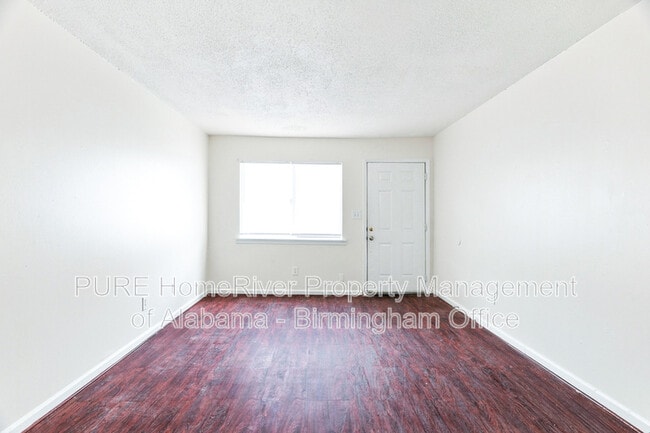 Building Photo - 8017 1st Ave S