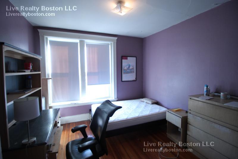 Building Photo - 11 Bostonia Ave