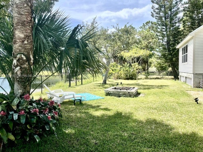 Building Photo - 4700 Regina Dr