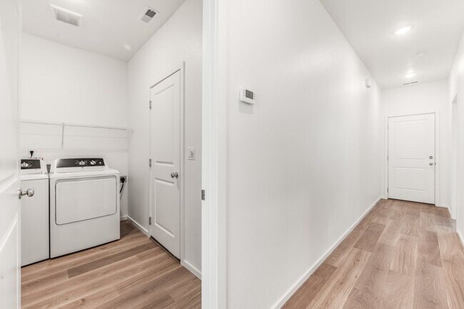 Building Photo - 5364 E Antares Ln