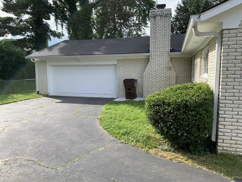 Building Photo - 2104 Terriwood Ct