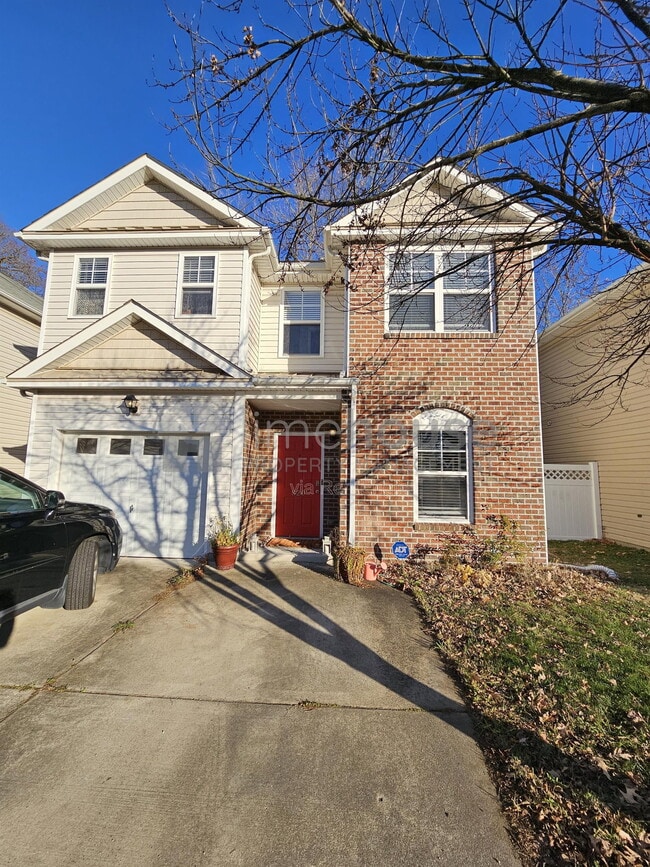 Building Photo - 820 Gem Ct