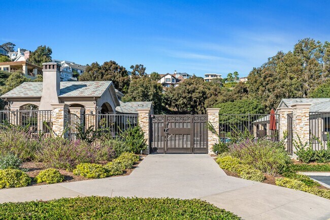 Building Photo - Luxury Ocean View Home in Sea Pointe Estates San Clemente