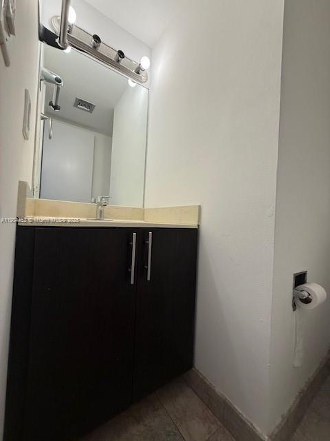 Building Photo - 515 W Park Dr