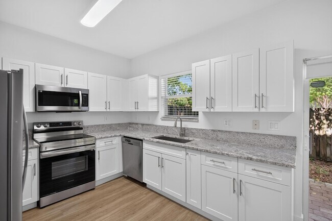 Building Photo - 21952 SW 93rd Pl