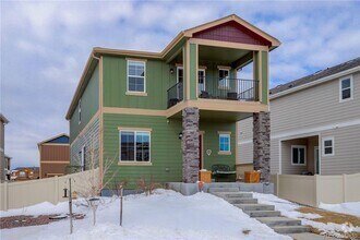 Building Photo - Beautiful 3 Bedroom 3 Bath Home Available ...