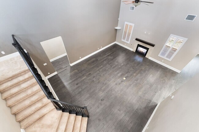 Building Photo - Elegant model home at Club Madeira!