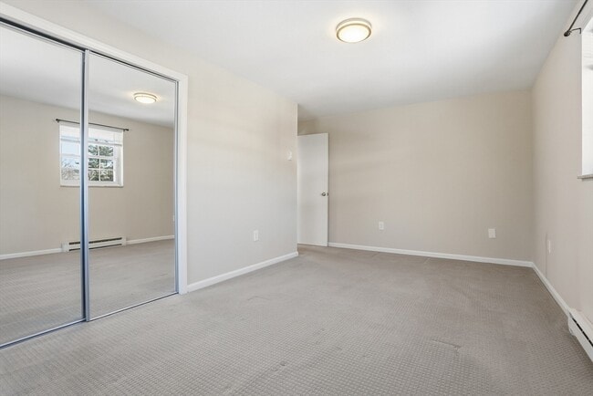 Building Photo - 39 Pleasant St