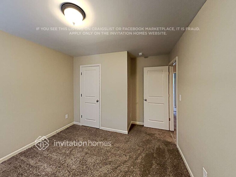 Building Photo - 3729 Pamela Dr SE