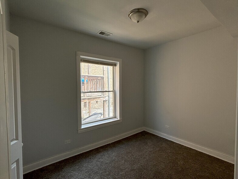Building Photo - 3613 W Palmer St