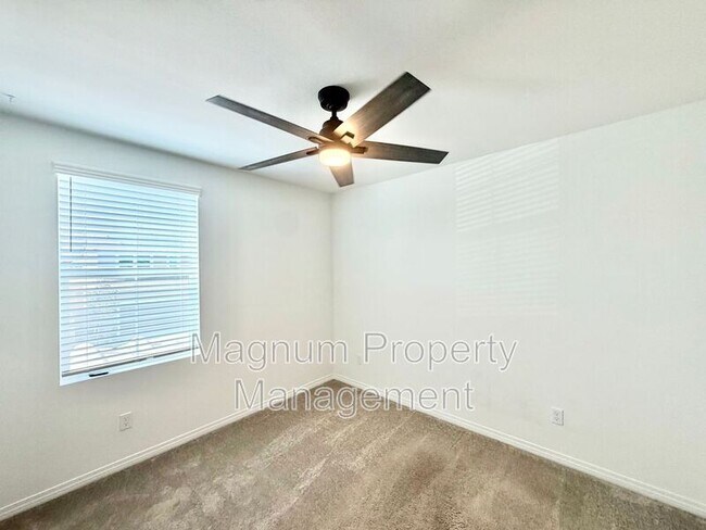 Building Photo - 36980 Camino Spgs Ave