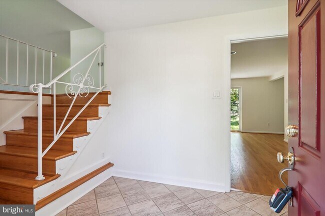 Building Photo - 6518 Wilmett Rd