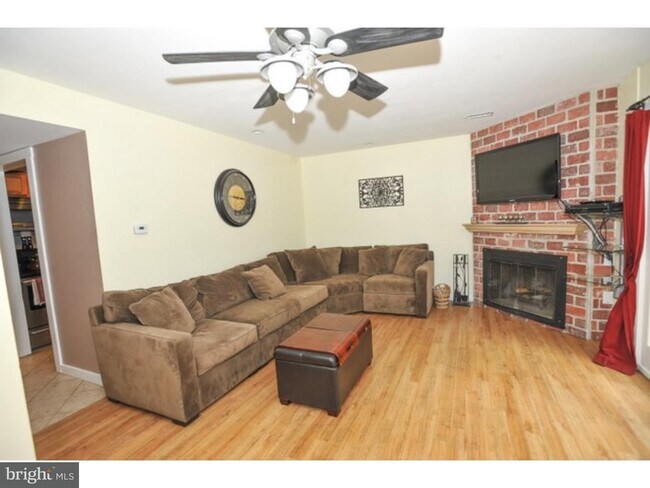 Building Photo - 48 W Azalea Ln