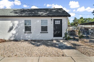 Building Photo - 300 W 100 N