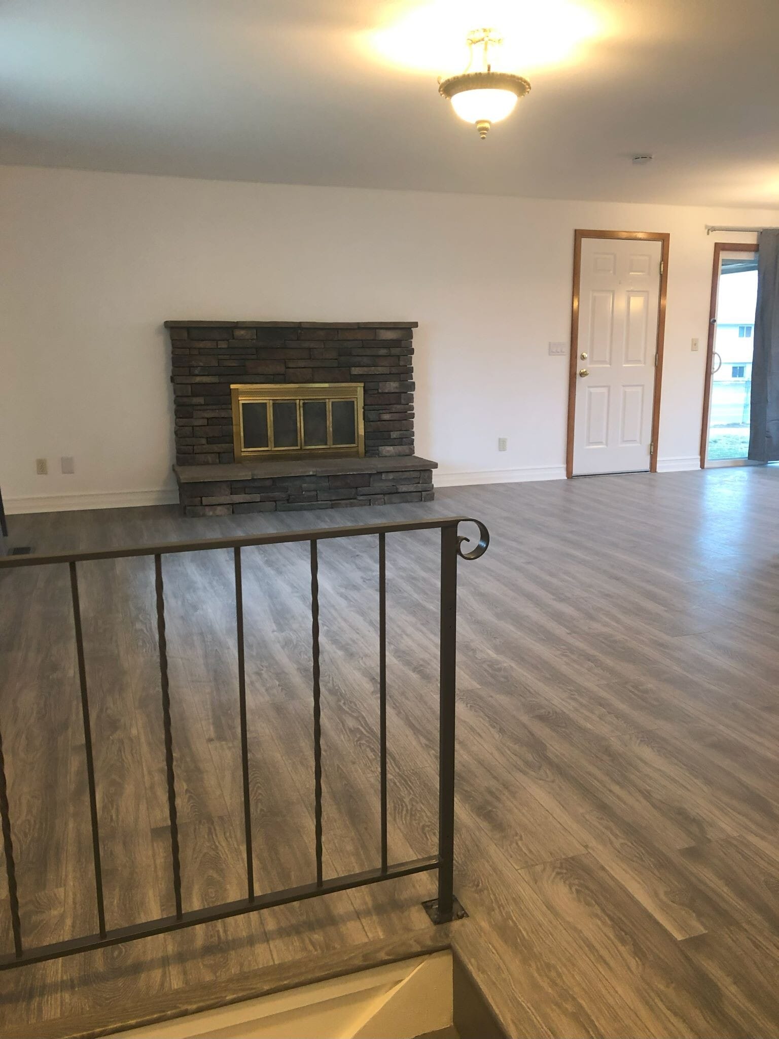 Building Photo - 516 E Wedgewood Ave