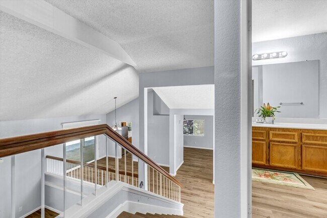 Building Photo - 625 Forester Ln