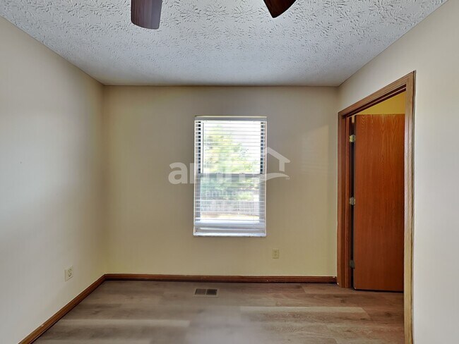 Building Photo - 172 Steiger Ct