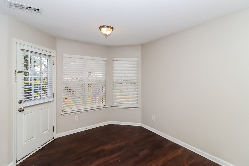 Building Photo - 7103 Fox Point Dr