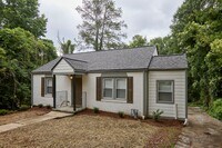 Building Photo - Super cute East Atlanta home with secluded...
