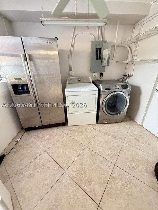 Building Photo - 2240 N 57th Ave