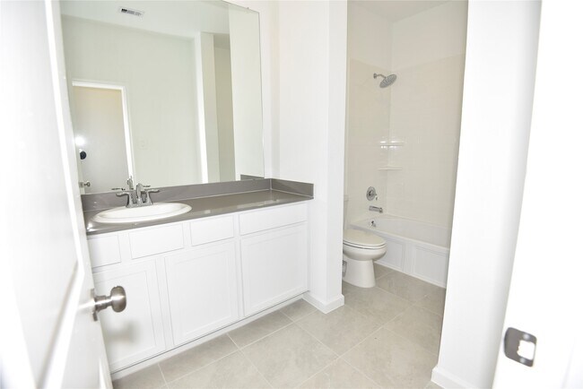 Building Photo - 15524 Leopard Lily Ln